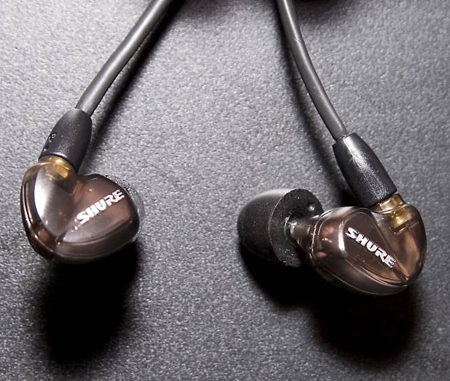 Shure SE535 earphones. Shure SE535 earphones.
